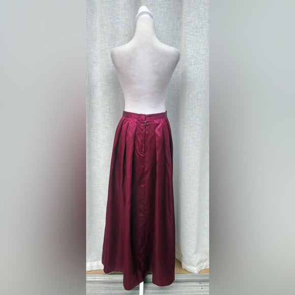 Vintage burgundy maxi satin circle skirt - Picture 2 of 11